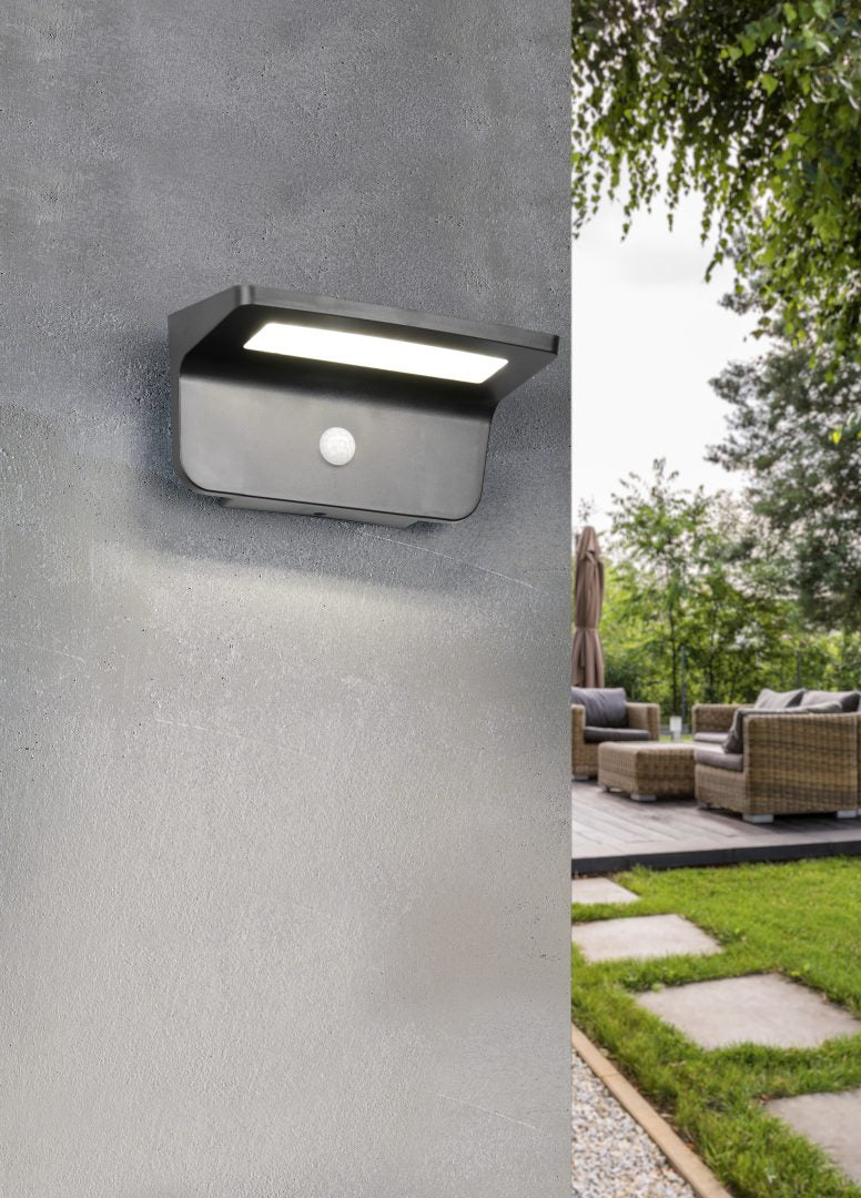 ATICO | Wall lamp | Black mat | Plastic