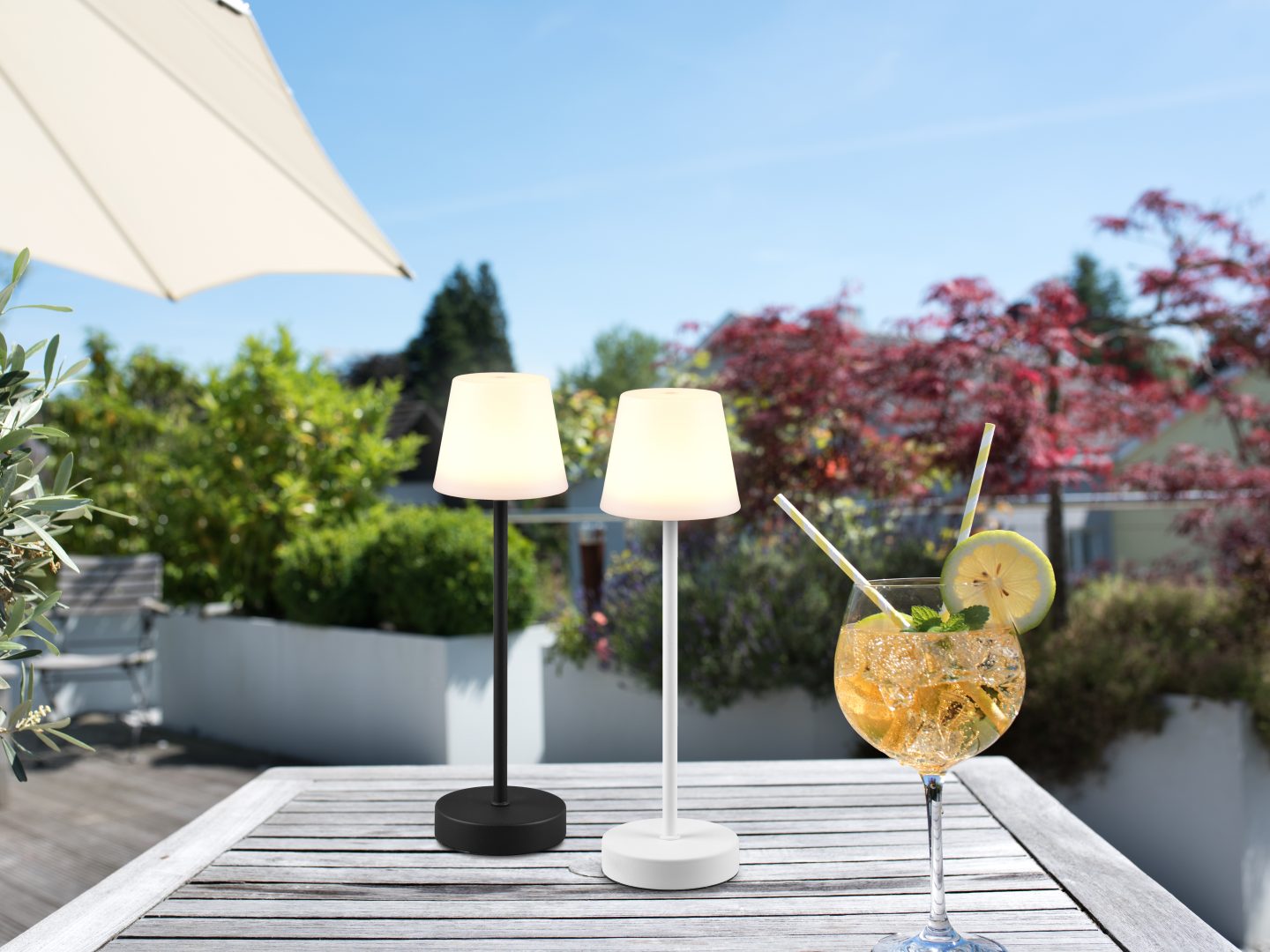 MARTINEZ | Table lamp | White mat | Plastic