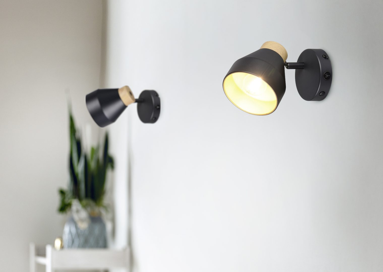 VALENTIN | Spot | Black mat | Metal
