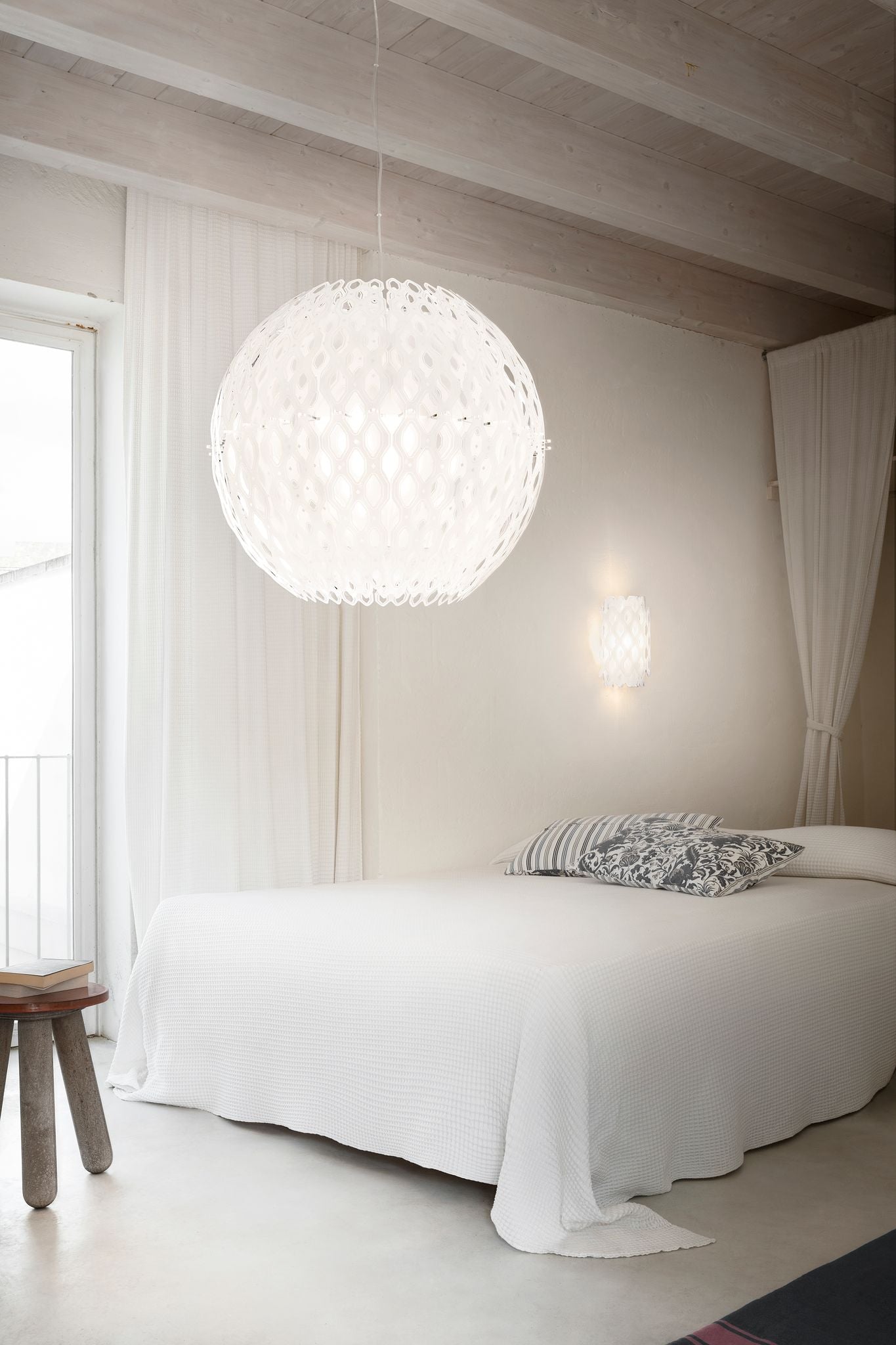 SLAMP Charlotte Applique a Globe v interiéru