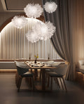 SLAMP Fiorella Suspension v interiéru restaurace