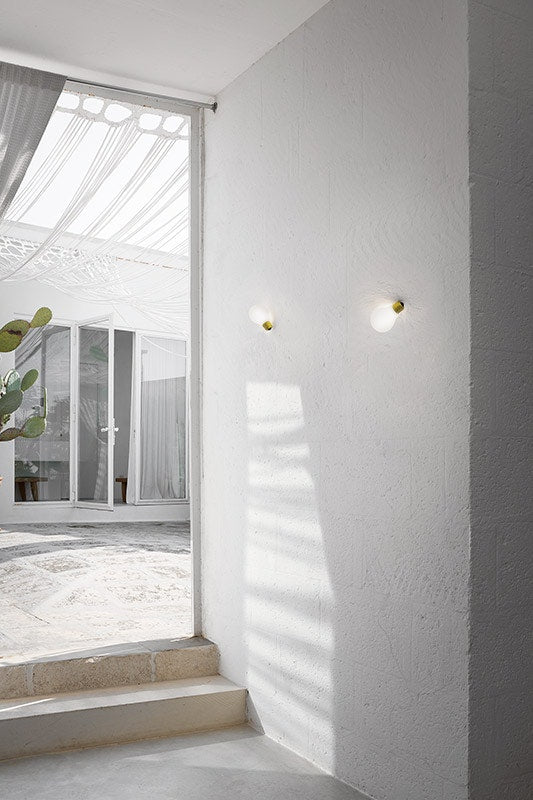 SLAMP Idea Recessed Wall v moderním interiéru