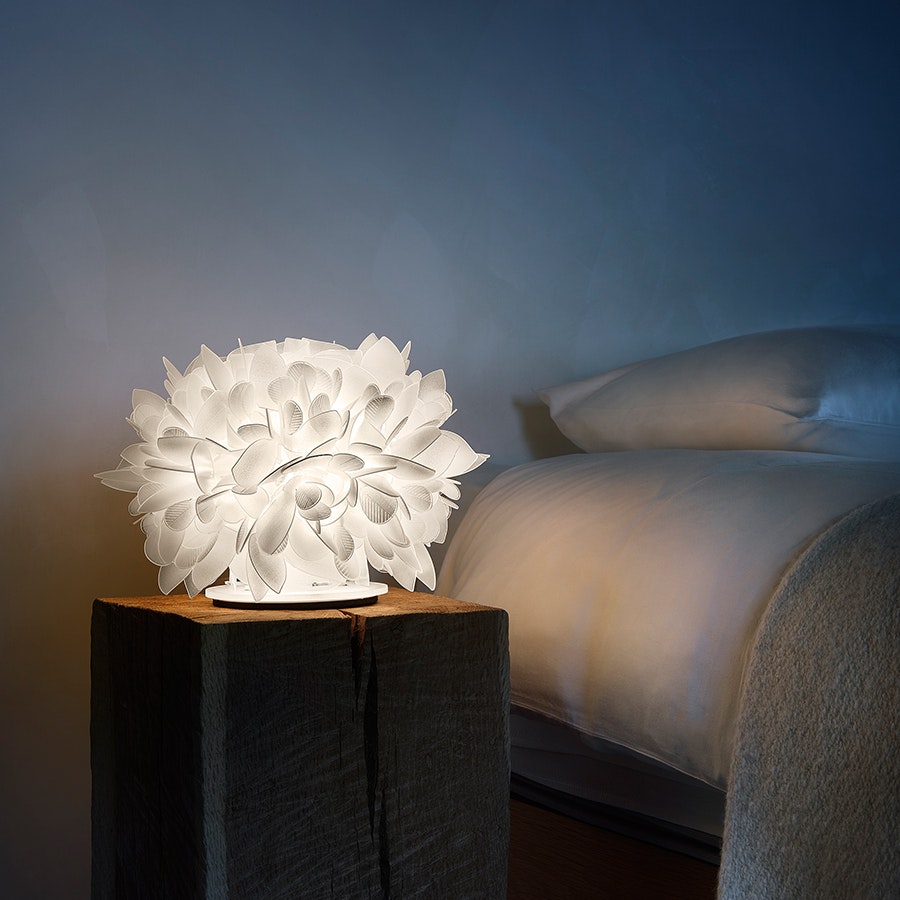 SLAMP Veli table lamp Foliage on white background